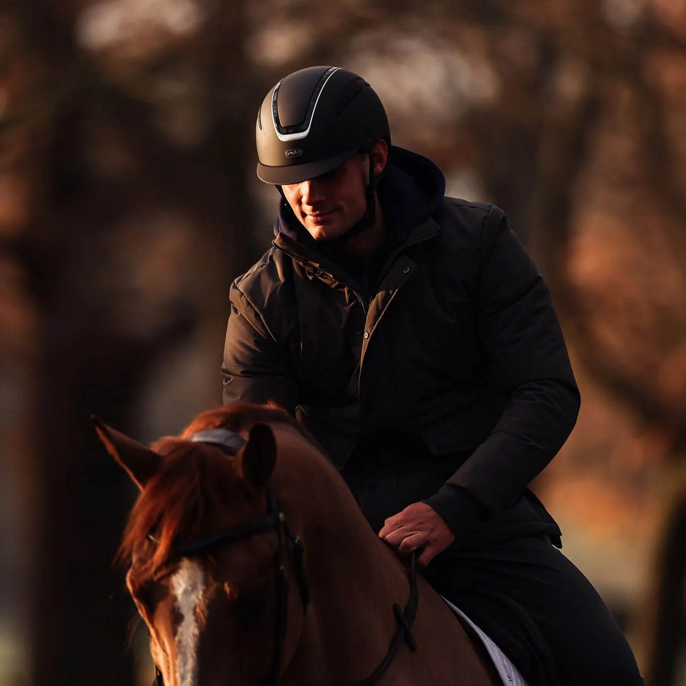 Evoke Callisto Classic Peak Riding Hat - Navy/Chrome