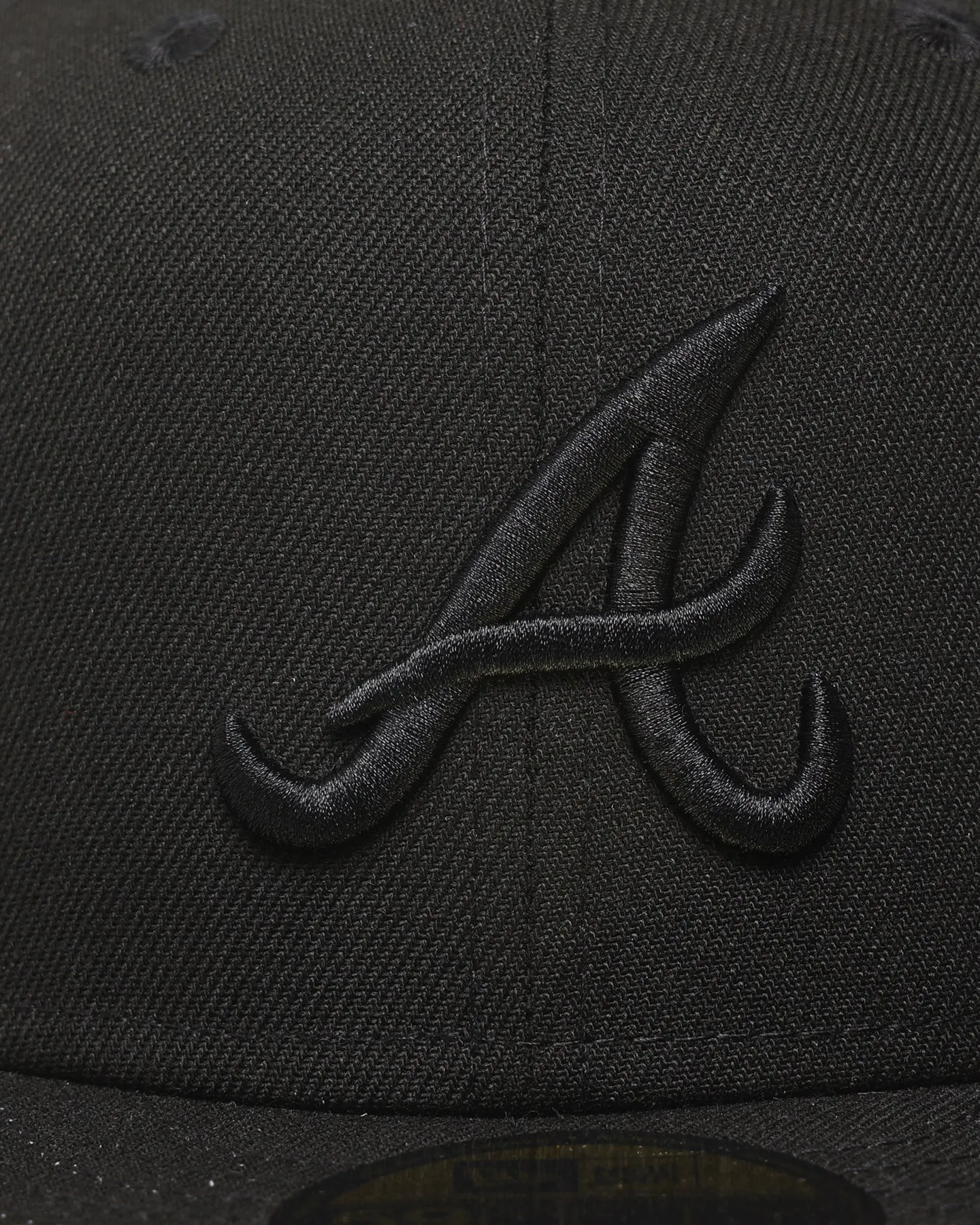 New Era Atlanta Braves 'Black On Black' 59FIFTY Fitted Black/Black